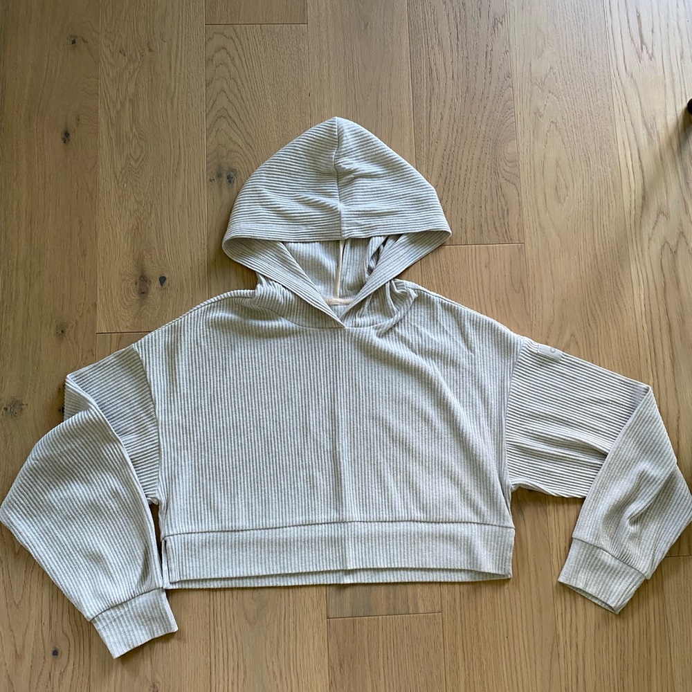 ALO Yoga Cream Ribbed Cropped Hoodie